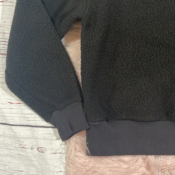 NWT Everlane Teddy Crew Neck Black Sherpa Sweatshirt Oversized Sweatshirt - Picture 7 of 8